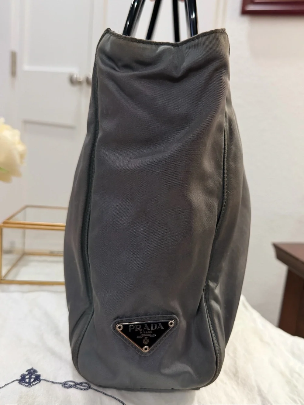 Prada Vintage
Tessuto Nylon Top Handle Bag & LARGE Prada Dustie 🔺 - Picture 3 of 17